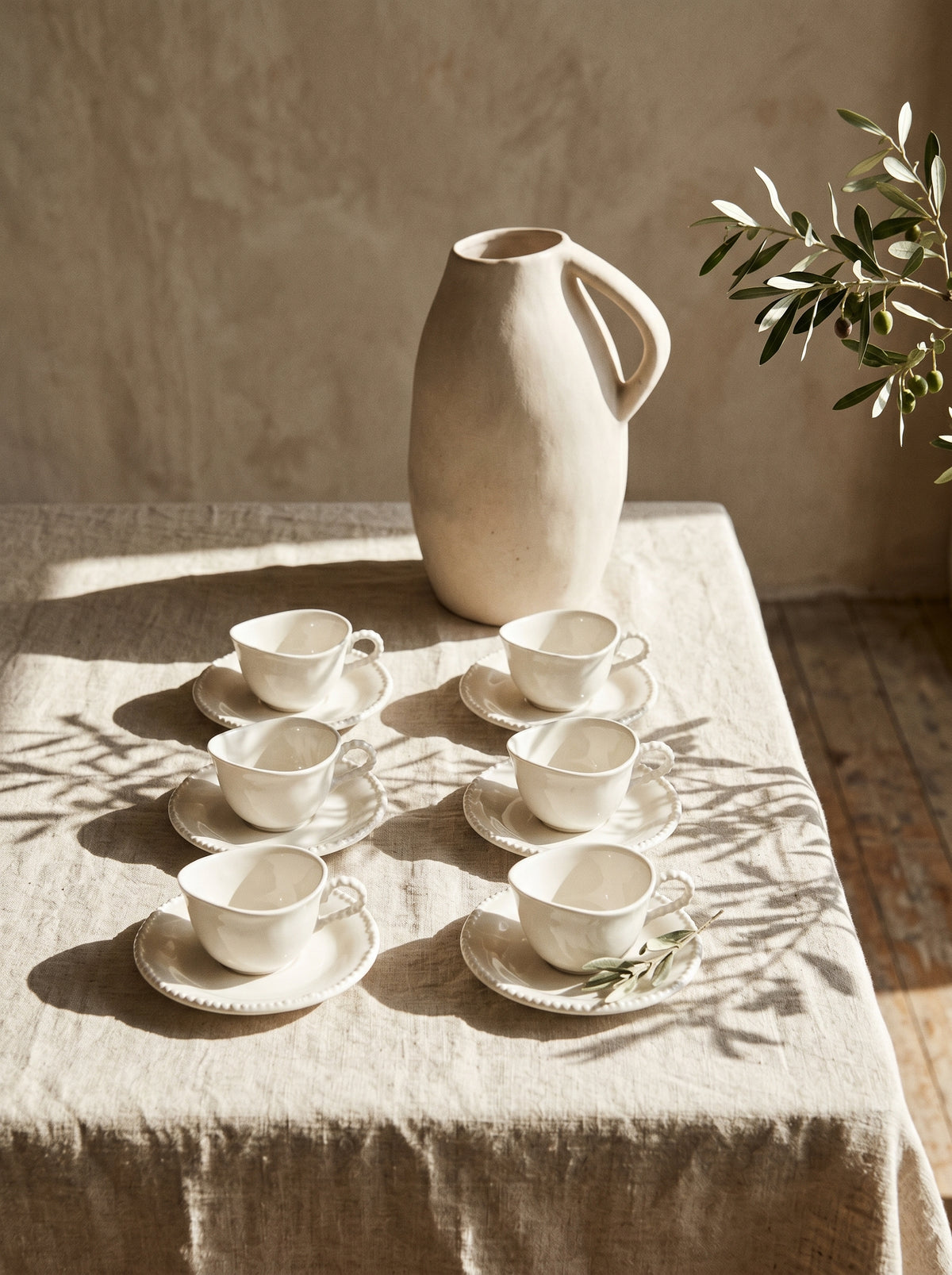 Service à café Pearl Coffee, Tasses 120 ml, dans un décor de table sobre – Maison Azuria