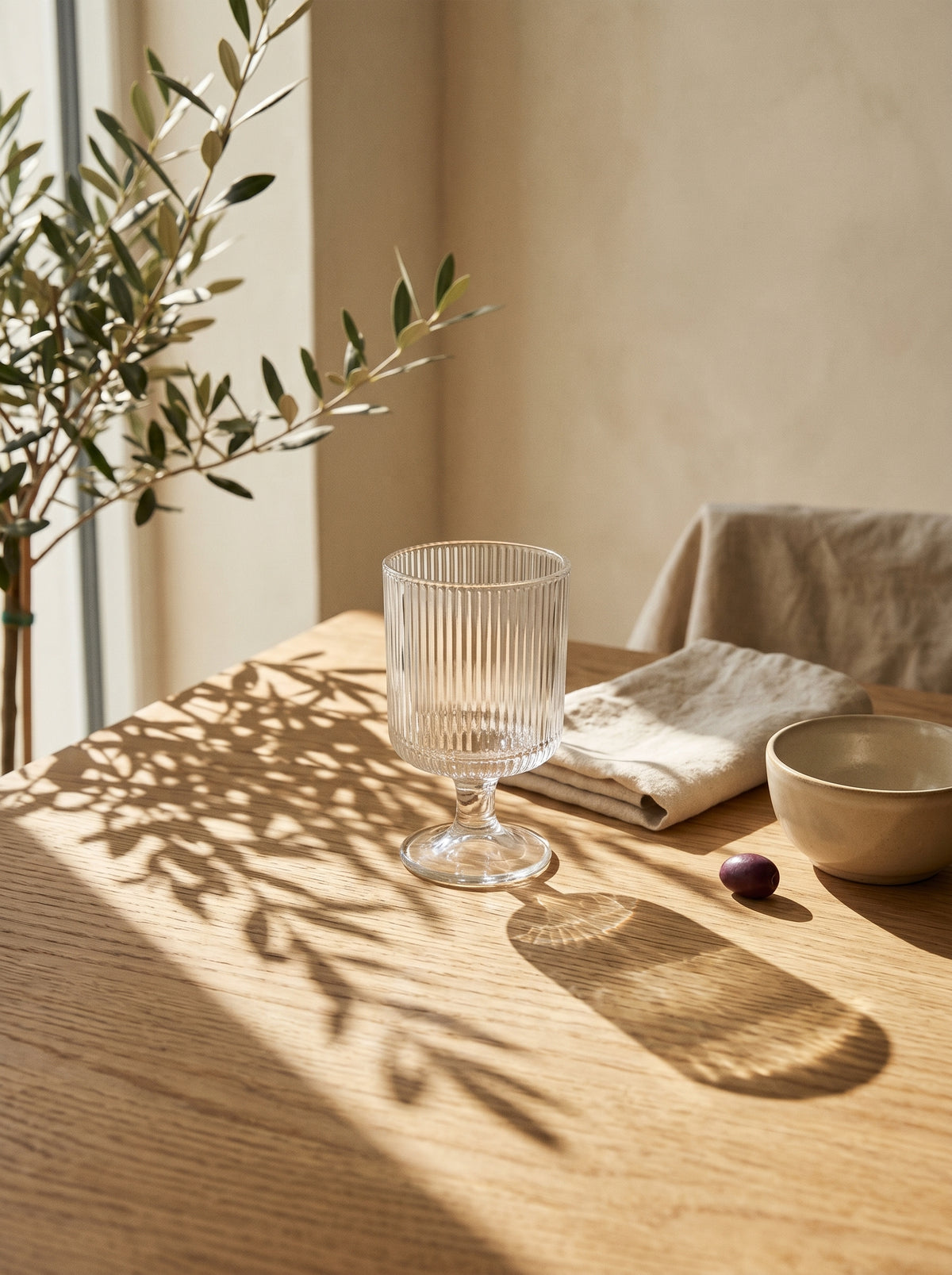 Lot de 6 verres à pied striés Lines, ambiance art de la table – Maison Azuria