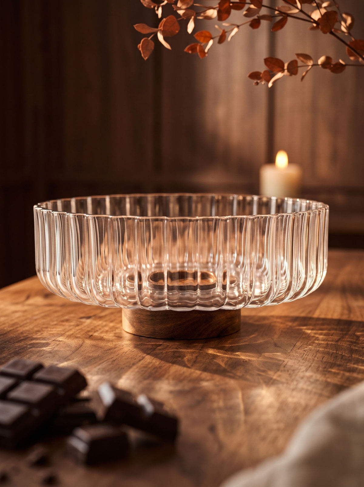 Saladier avec support en bois d’acacia, 26 cm, ambiance d'automne, lumière chaude – Maison Azuria